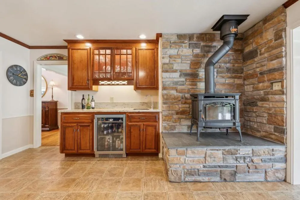 1650 Cordilleras Road Redwood City, CA 94062