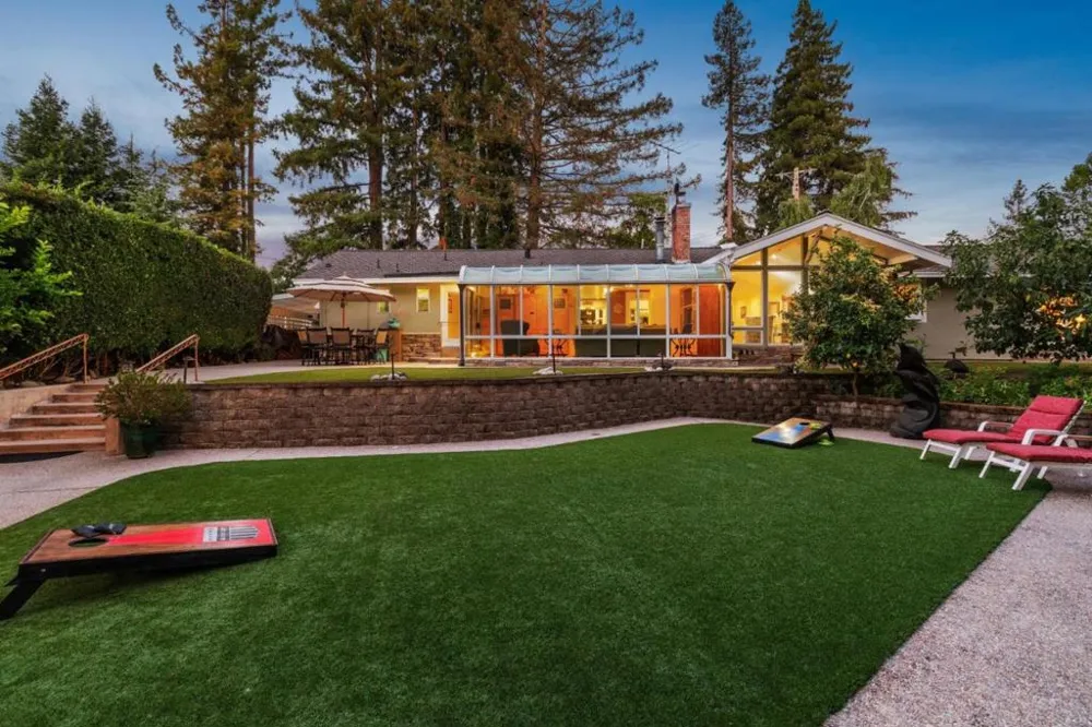 1650 Cordilleras Road Redwood City, CA 94062