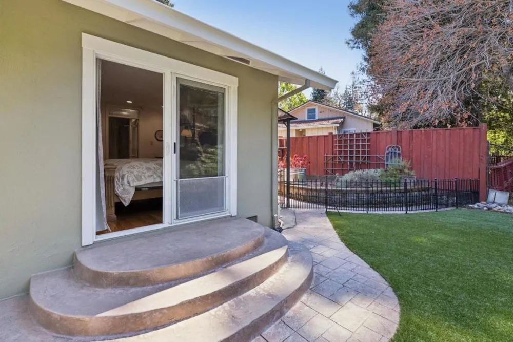1650 Cordilleras Road Redwood City, CA 94062