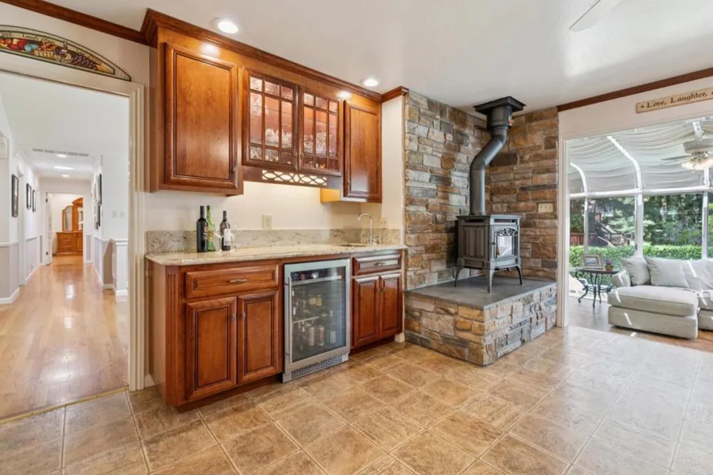 1650 Cordilleras Road Redwood City, CA 94062