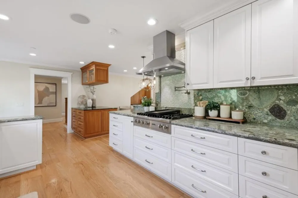 150 Doherty Way Redwood City, CA 94061