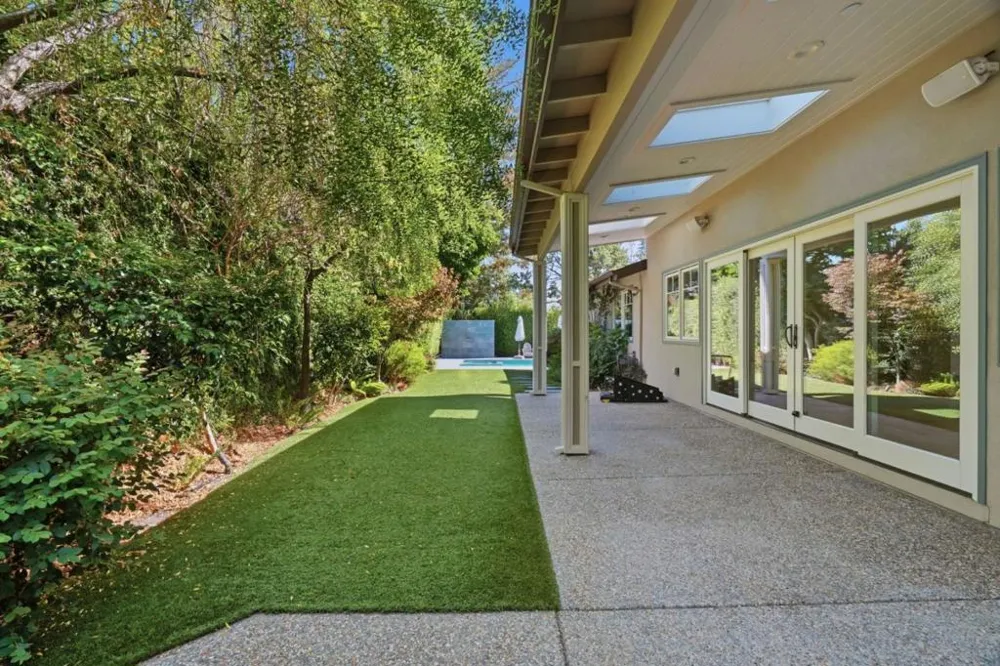 150 Doherty Way Redwood City, CA 94061