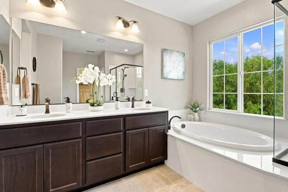 561 E Marcello Avenue Mountain House, CA 95391