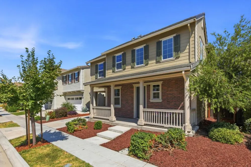 561 E Marcello Avenue Mountain House, CA 95391