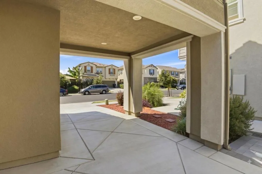 561 E Marcello Avenue Mountain House, CA 95391