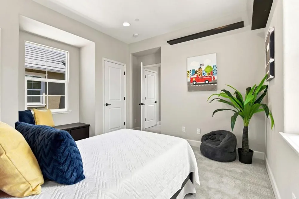 561 E Marcello Avenue Mountain House, CA 95391