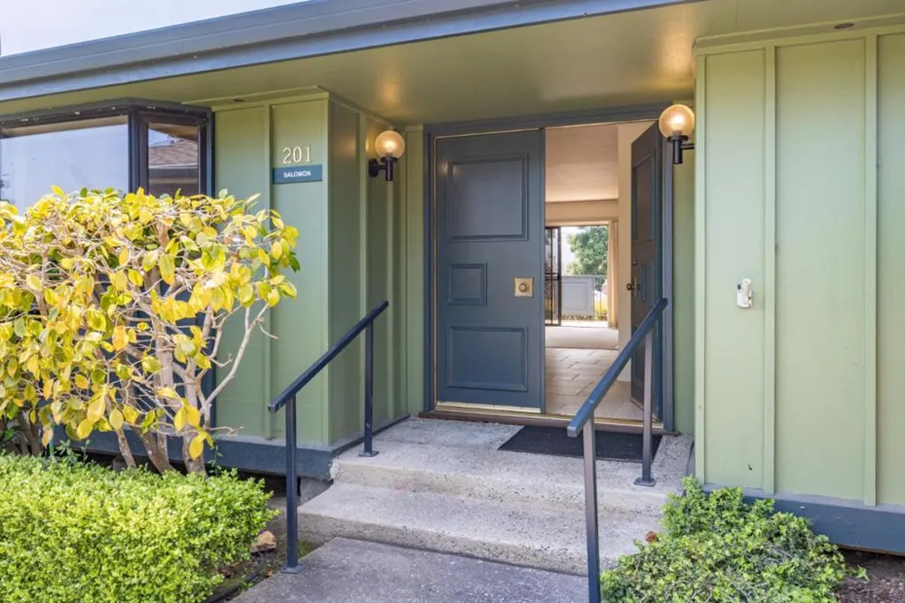 201 Del Mesa Carmel Carmel, CA 93923