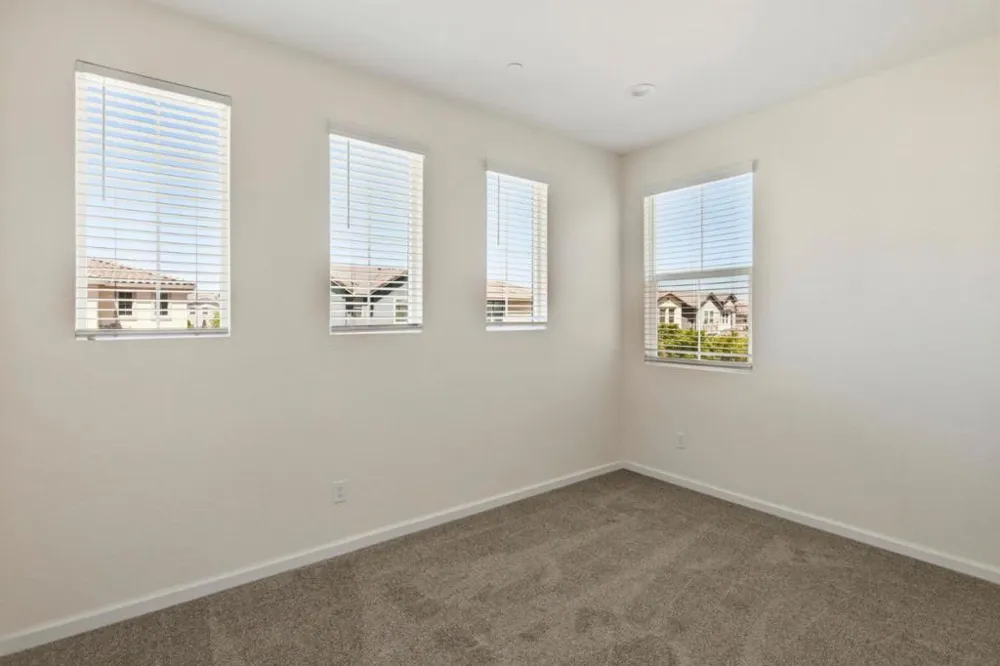 1446 S Terra Verde Street Mountain House, CA 95391
