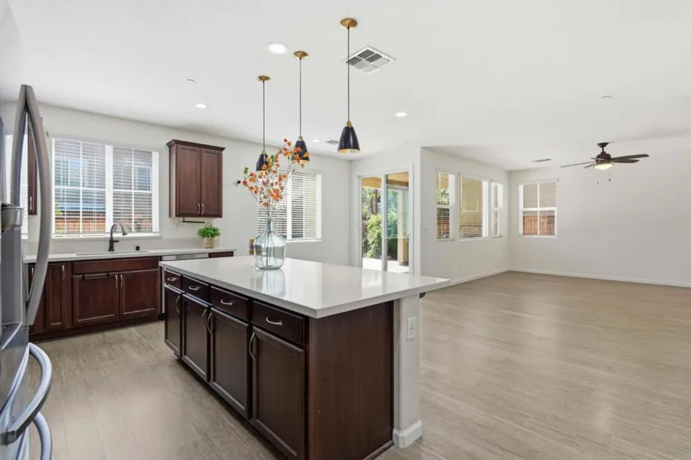 1446 S Terra Verde Street Mountain House, CA 95391