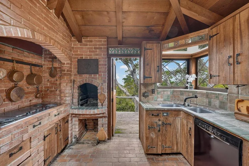 124 Cypress Carmel, CA 93923