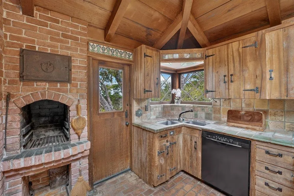 124 Cypress Carmel, CA 93923