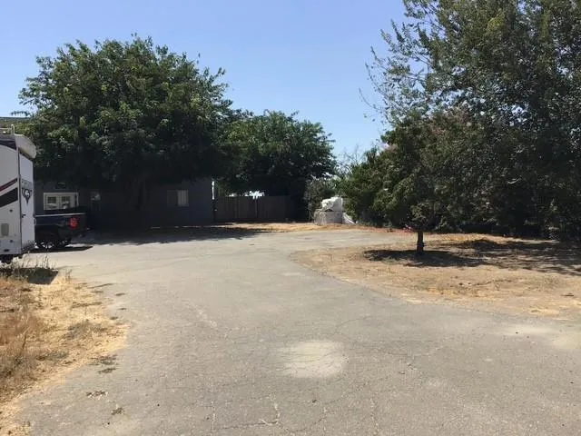 527 Canal School Road Newman, CA 95360