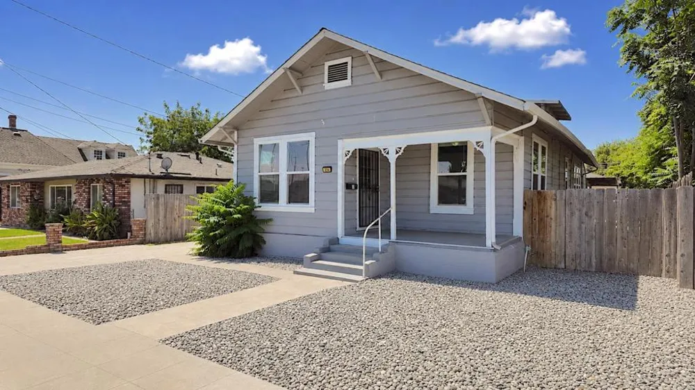 334 S 2nd Avenue Oakdale, CA 95361