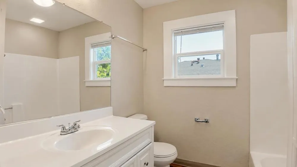 334 S 2nd Avenue Oakdale, CA 95361