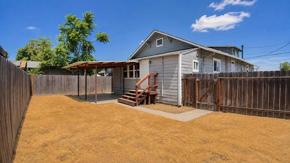 334 S 2nd Avenue Oakdale, CA 95361