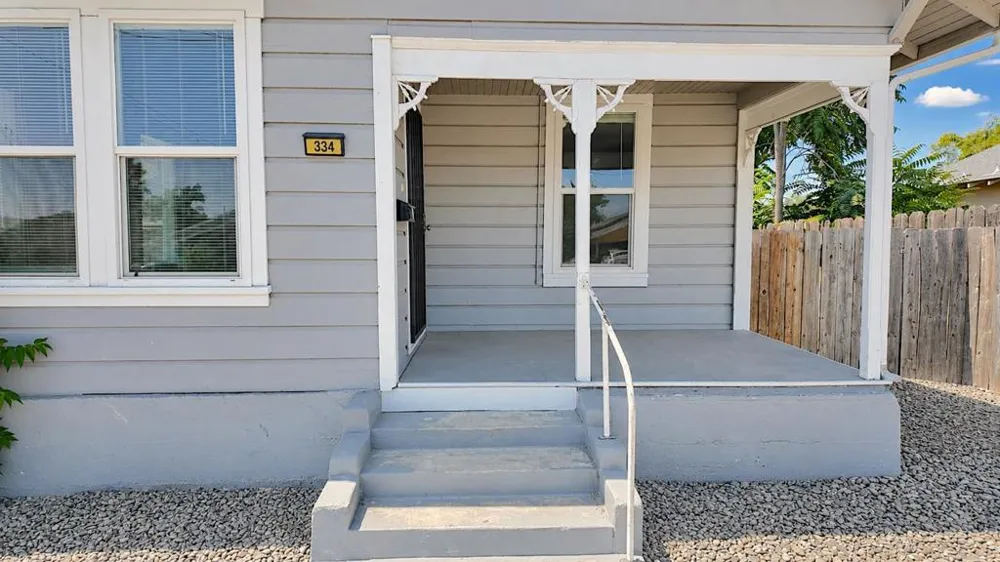 334 S 2nd Avenue Oakdale, CA 95361