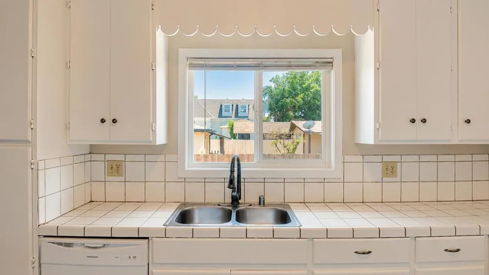 334 S 2nd Avenue Oakdale, CA 95361