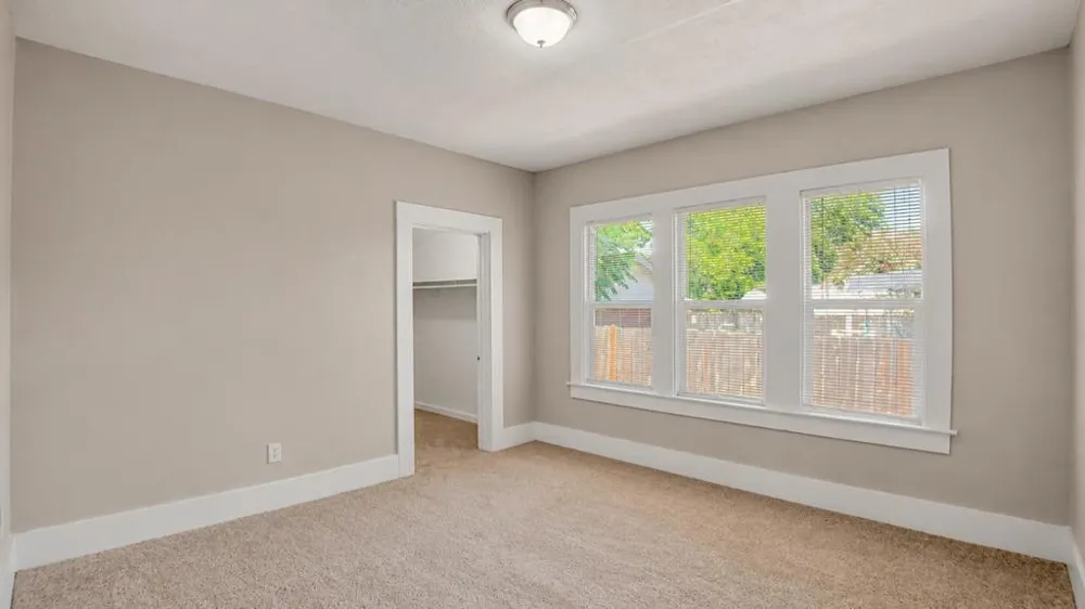334 S 2nd Avenue Oakdale, CA 95361