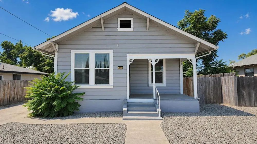 334 S 2nd Avenue Oakdale, CA 95361