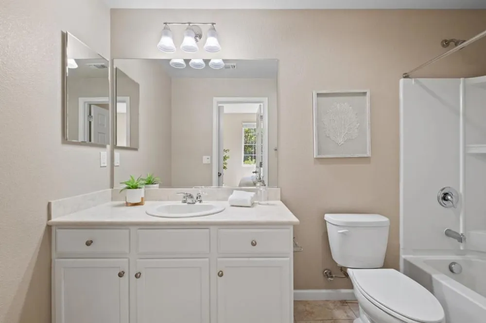 1052 Chamomile San Jose, CA 95133
