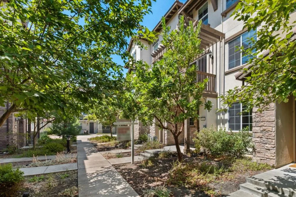 1052 Chamomile San Jose, CA 95133