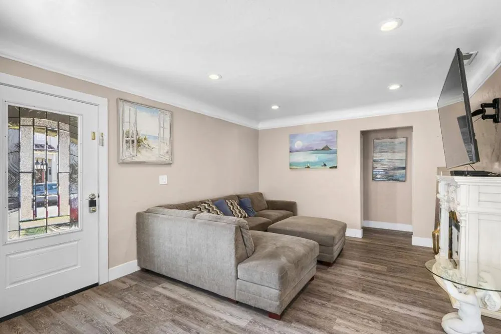 12 Eastern Drive Watsonville, CA 95076
