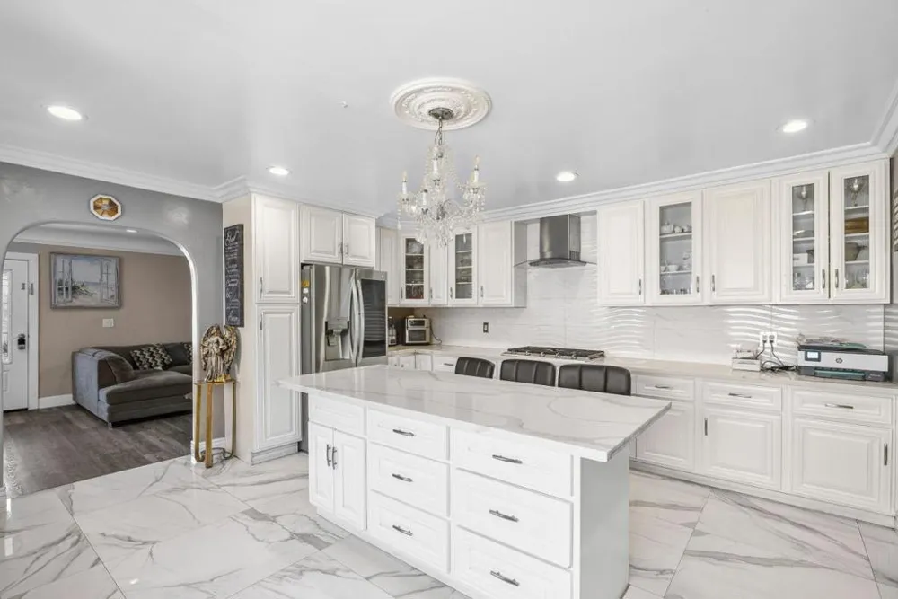 12 Eastern Drive Watsonville, CA 95076