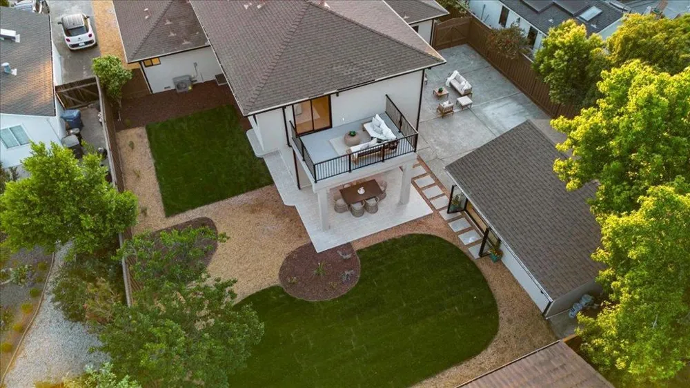 104 Hardy Avenue Campbell, CA 95008