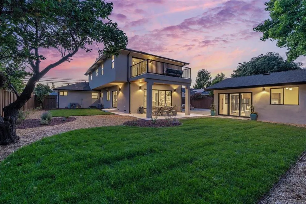 104 Hardy Avenue Campbell, CA 95008