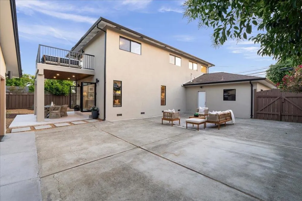 104 Hardy Avenue Campbell, CA 95008