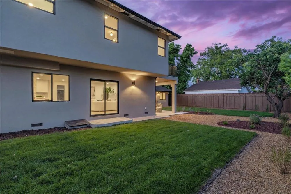 104 Hardy Avenue Campbell, CA 95008