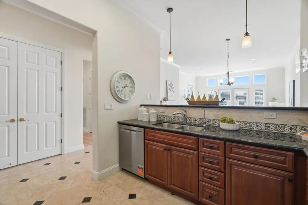 2881 Meridian Avenue #321 San Jose, CA 95124