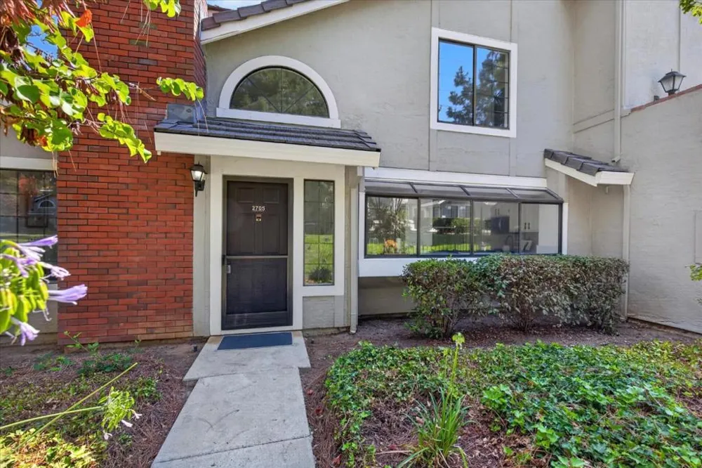 2705 Buena View Court San Jose, CA 95121