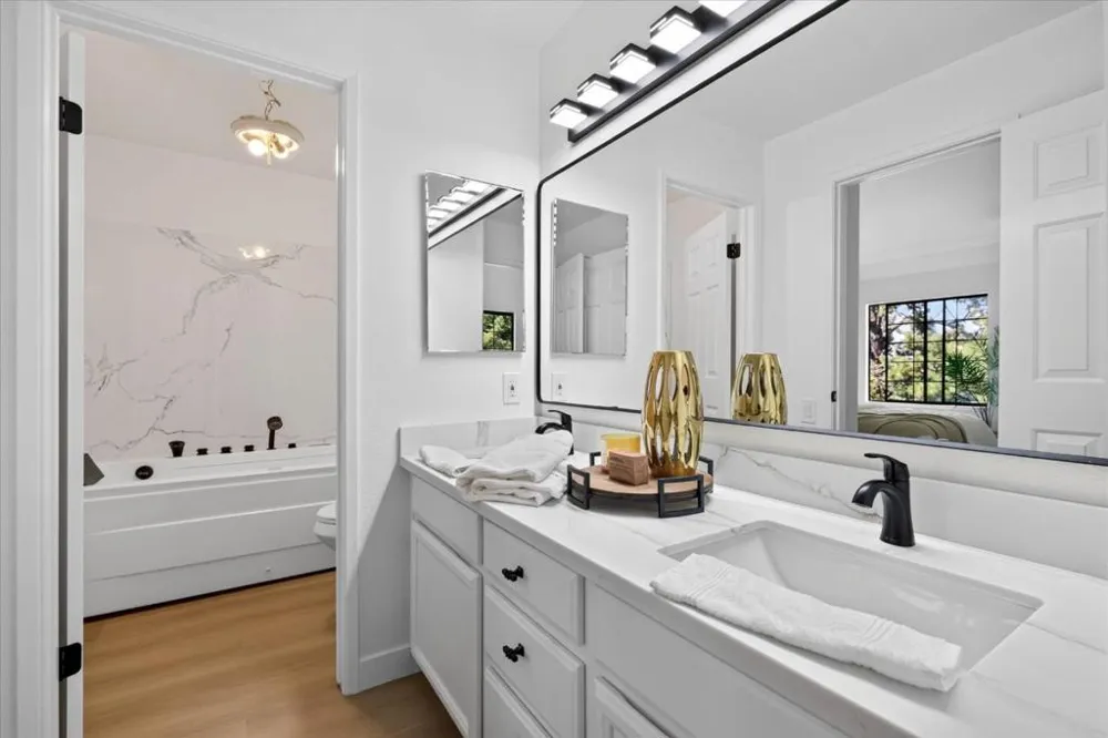 2705 Buena View Court San Jose, CA 95121