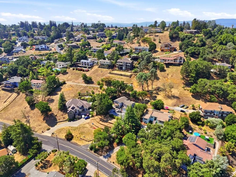 17411 Holiday Drive Morgan Hill, CA 95037