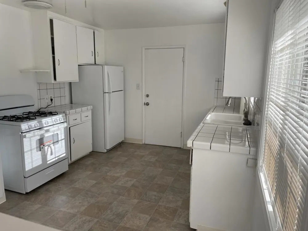 1876 California Street #2 Mountain View, CA 94041