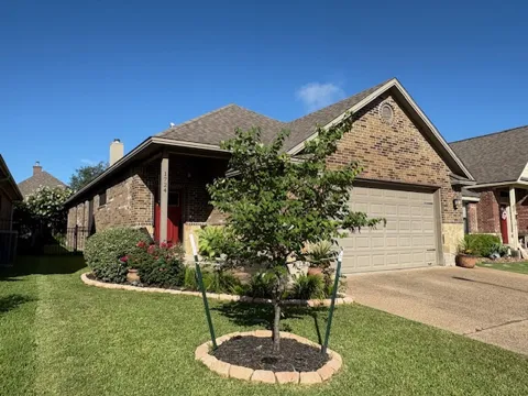 1724 Parkland Drive
