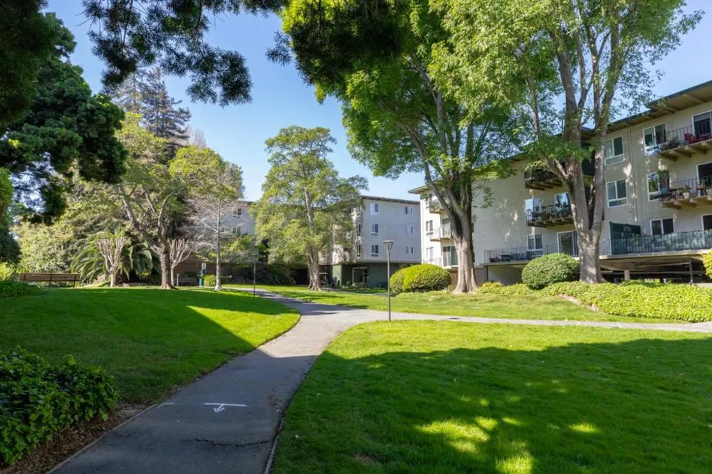 835 Humboldt Street #412 San Mateo, CA 94401