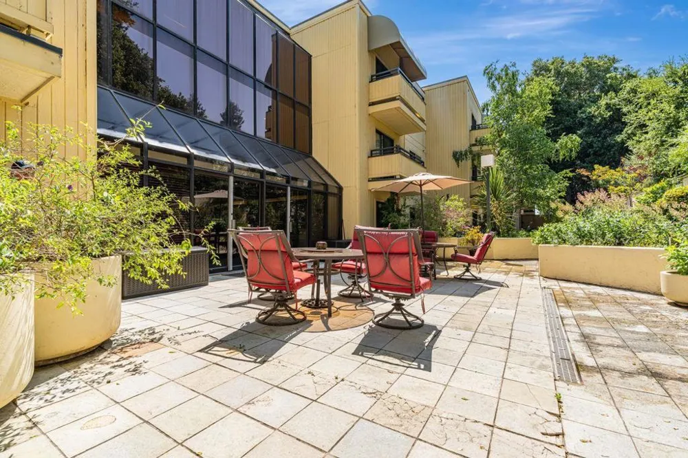 324 Catalpa Street #111 San Mateo, CA 94401