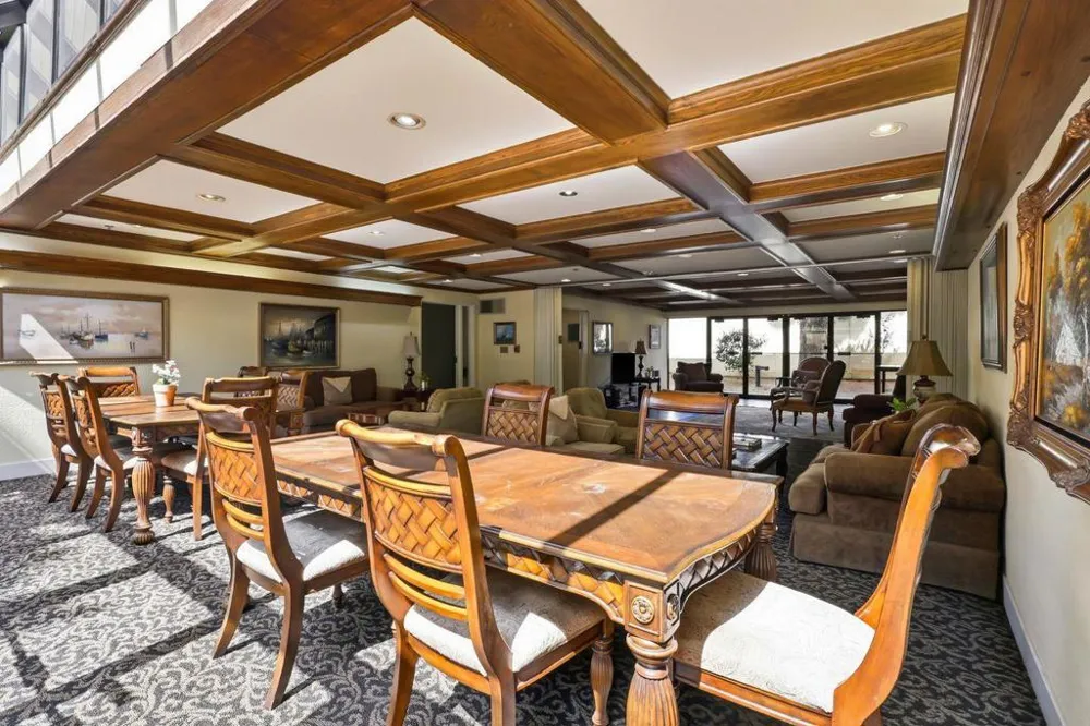 324 Catalpa Street #111 San Mateo, CA 94401