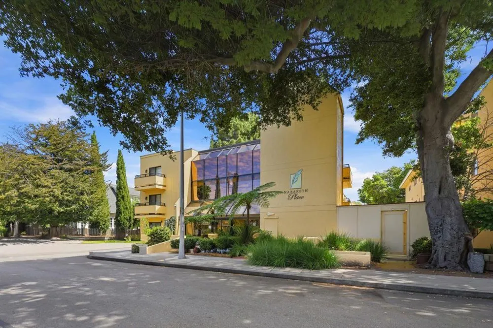 324 Catalpa Street #111 San Mateo, CA 94401