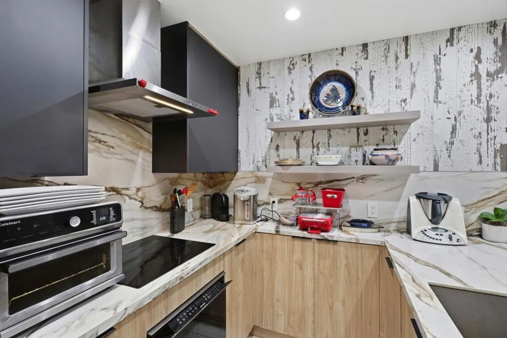 324 Catalpa Street #111 San Mateo, CA 94401