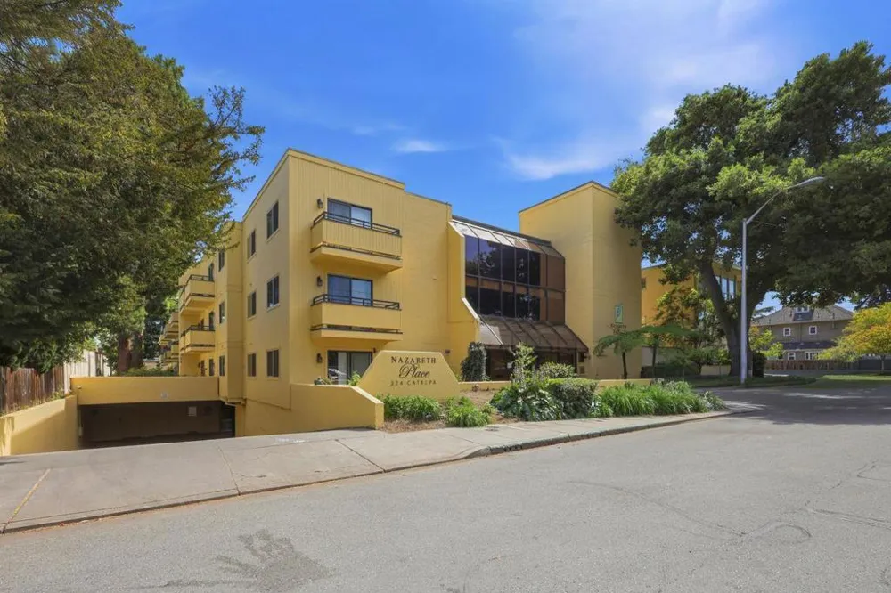324 Catalpa Street #111 San Mateo, CA 94401