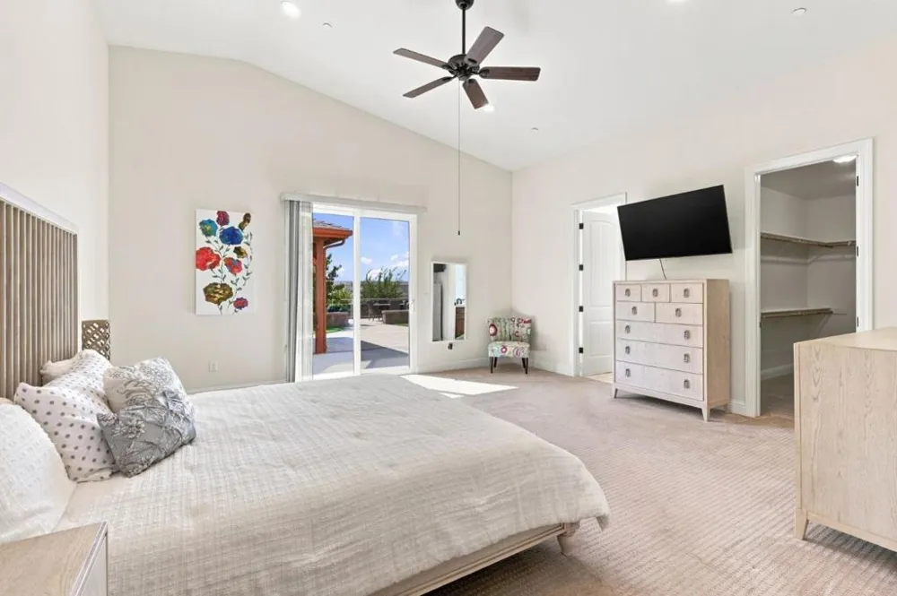 20 Tyler Court Hollister, CA 95023
