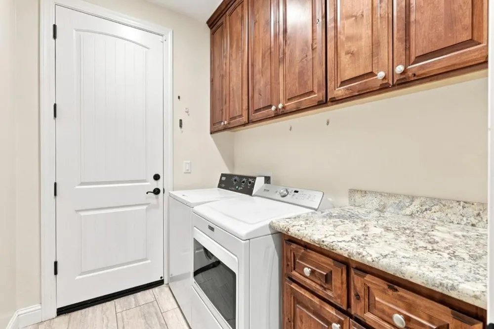 20 Tyler Court Hollister, CA 95023