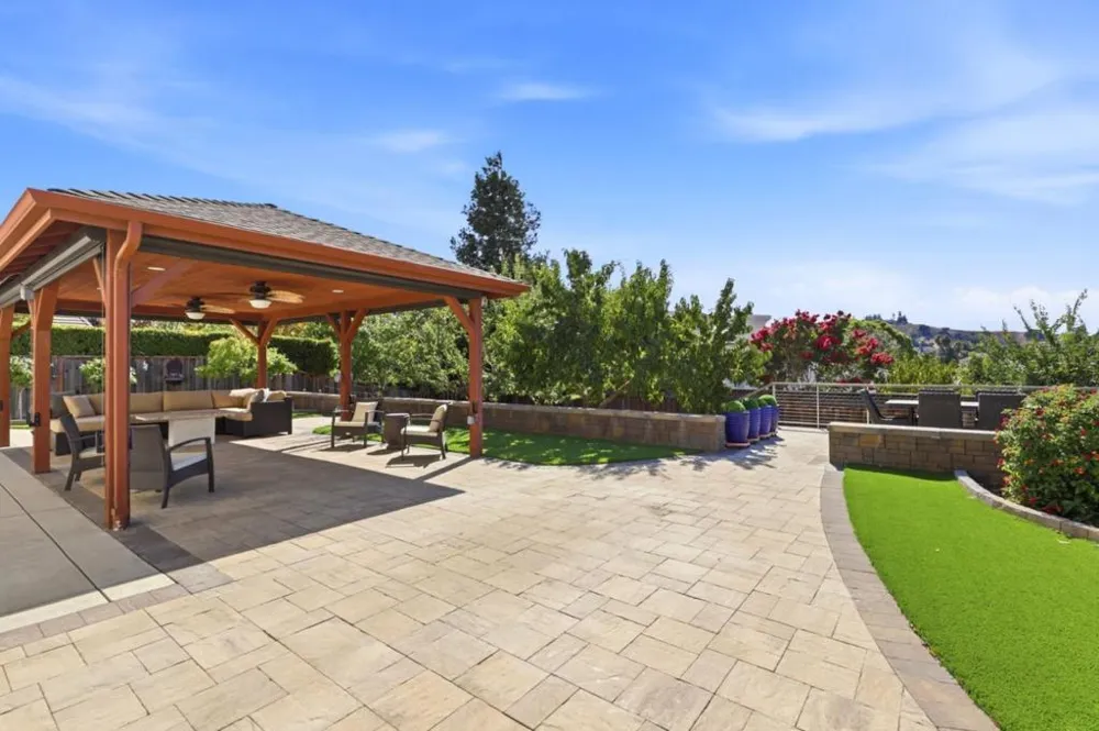 20 Tyler Court Hollister, CA 95023