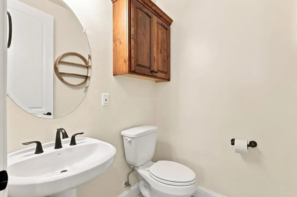 20 Tyler Court Hollister, CA 95023