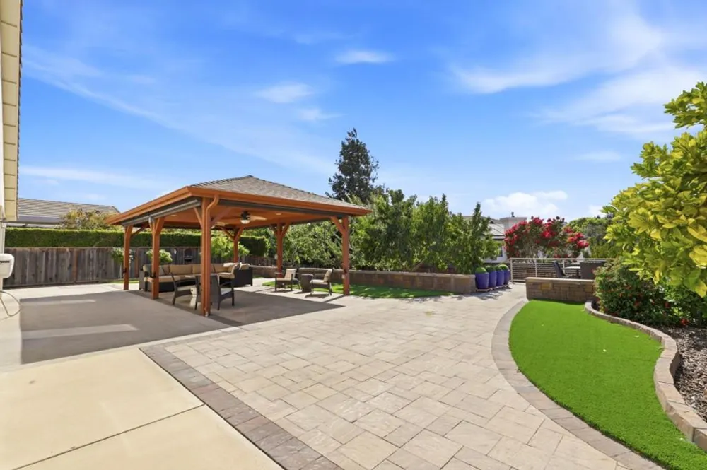20 Tyler Court Hollister, CA 95023