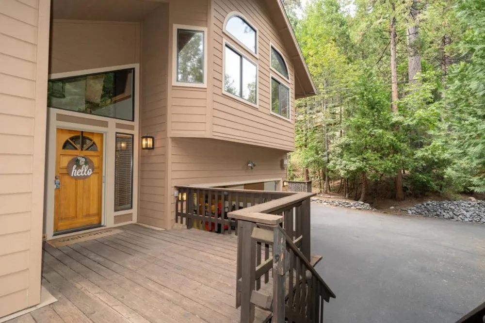 1265 Spring Valley Way Arnold, CA 95223