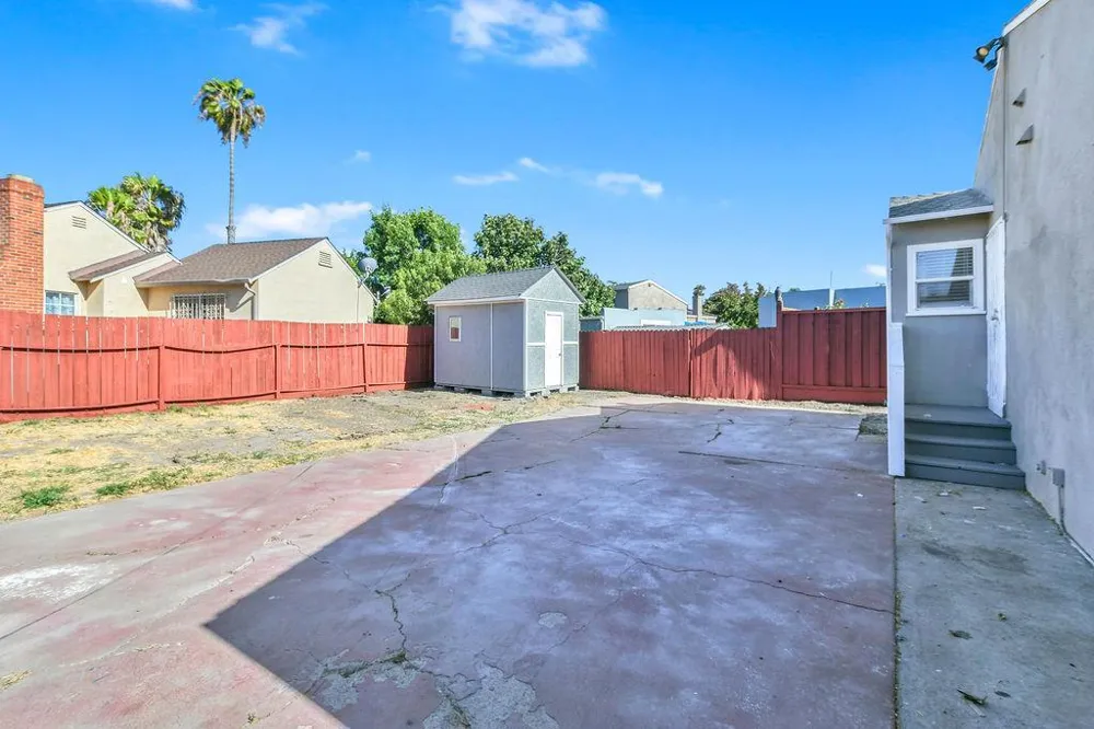 425 W 8th Street Pittsburg, CA 94565